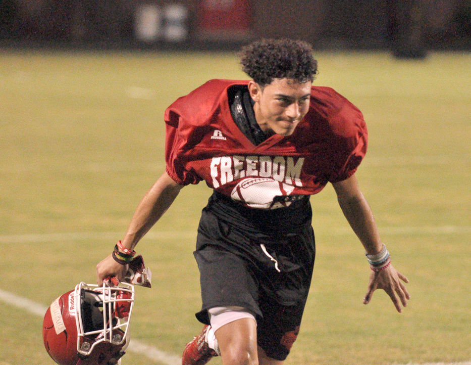 spl0818 Freedom football preview 4.jpg
